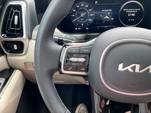 Used 2023 Kia Sorento SX AWD/4WD image 24