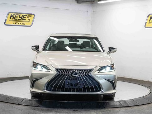 Used 2024 Lexus ES 350 w/ Premium Package FWD image 6