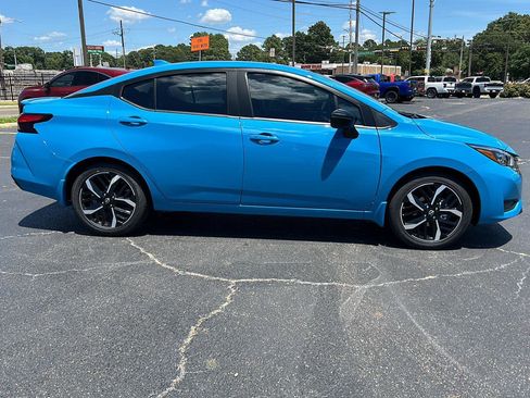New 2025 Nissan Versa SR w/ Trunk Package image 7
