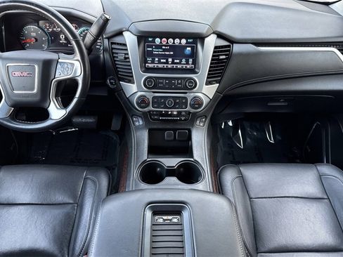 Used 2017 GMC Yukon SLT w/ Open Road Package image 4