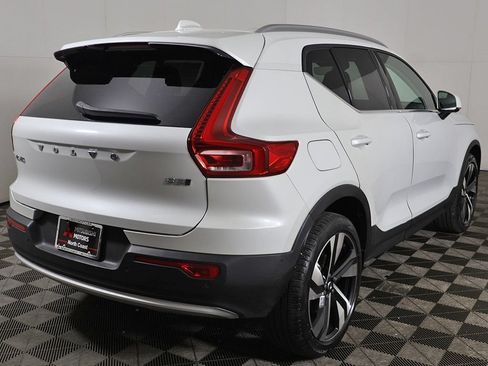 Used 2023 Volvo XC40 B5 Plus w/ Protection Package Premier AWD/4WD image 12