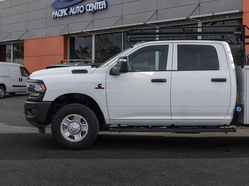 Used 2024 RAM 3500 Tradesman w/ Safety Group image 8
