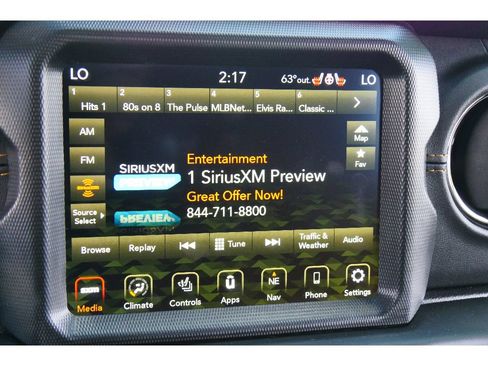 Used 2022 Jeep Wrangler Unlimited Sahara AWD/4WD image 26