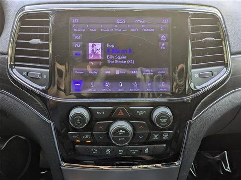 Used 2019 Jeep Grand Cherokee Limited AWD/4WD image 15