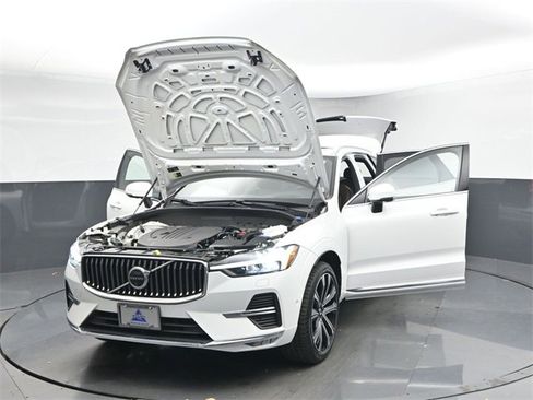 Used 2023 Volvo XC60 B5 Ultimate w/ Climate Package image 55