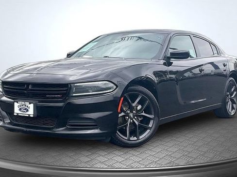 Used 2022 Dodge Charger SXT w/ Blacktop Package RWD image 12