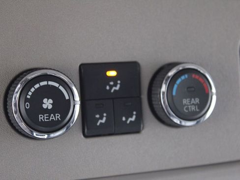 Used 2013 Nissan Armada Platinum image 51