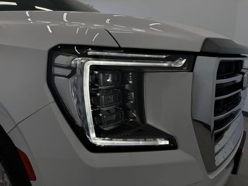 Used 2024 GMC Yukon SLT w/ SLT Luxury Package image 32