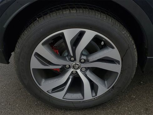 Used 2024 Jaguar E-PACE R-Dynamic SE image 4