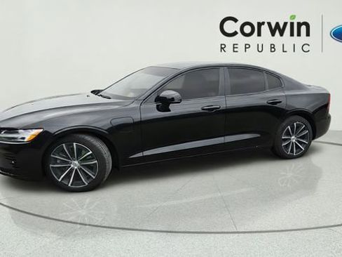Used 2023 Volvo S60 T8 Plus AWD/4WD image 2