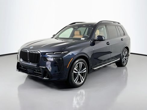 Used 2026 BMW X7 xDrive40i AWD/4WD image 3