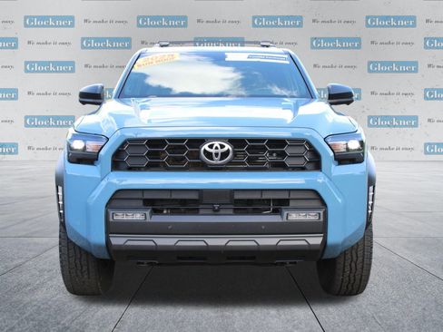 Used 2025 Toyota 4Runner TRD Off-Road Premium AWD/4WD image 2