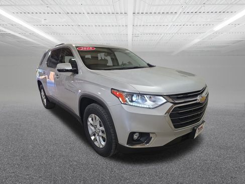 Used 2018 Chevrolet Traverse LT image 4