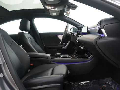 Used 2021 Mercedes-Benz CLA 250 4MATIC image 11