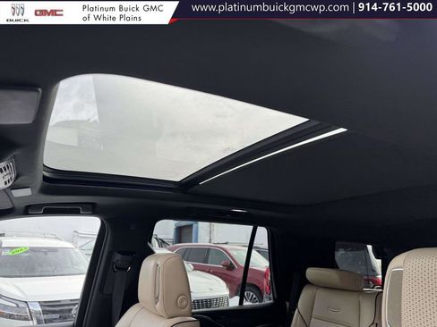 Used 2024 Cadillac Escalade Premium Luxury image 19