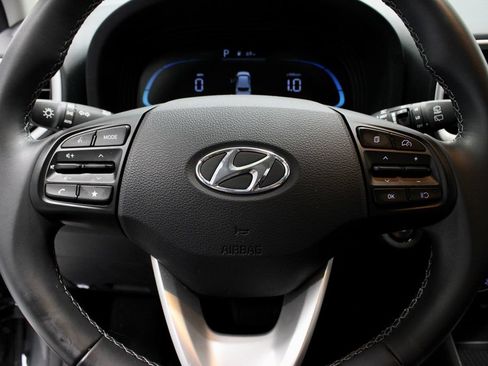 Certified 2024 Hyundai Venue SEL FWD image 31