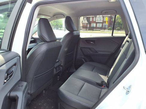 Used 2026 Toyota RAV4 XLE Premium AWD/4WD image 21