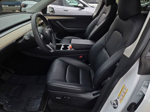 Used 2023 Tesla Model Y Long Range AWD/4WD image 17
