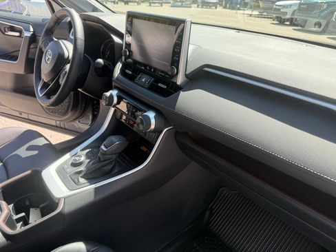 Used 2022 Toyota RAV4 Limited AWD/4WD image 15