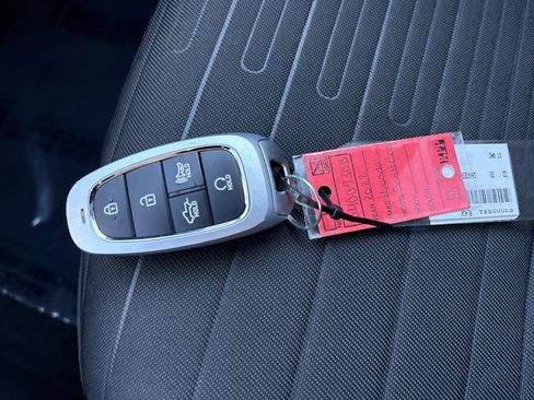 Used 2022 Hyundai Santa Cruz SEL Premium image 37