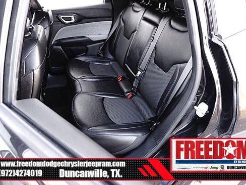 Certified 2024 Jeep Compass Latitude image 14