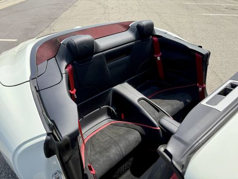 Used 2025 Ferrari Roma Spider image 33