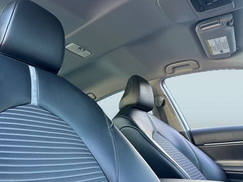 Used 2022 Toyota Camry SE image 24