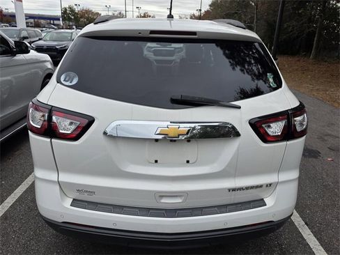 Used 2013 Chevrolet Traverse LT image 3