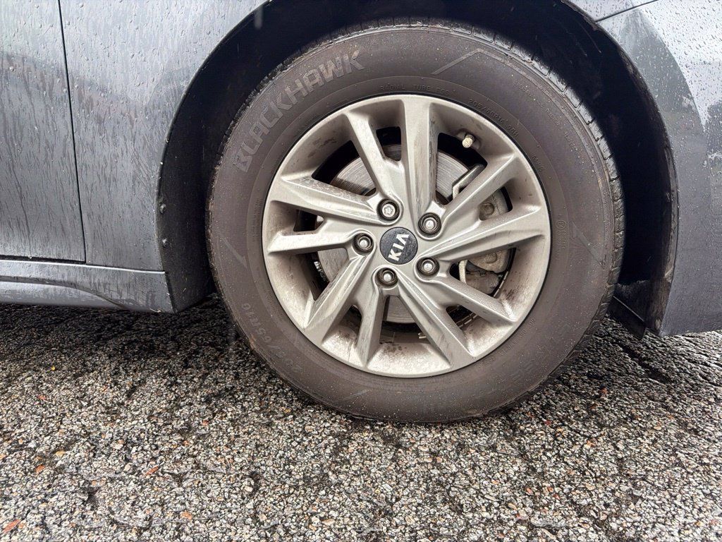 Used 2019 Kia Optima LX FWD image 12