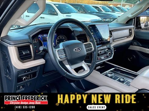 Used 2024 Ford Expedition Max Limited image 11