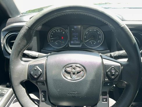 Used 2020 Toyota Tacoma TRD Off-Road image 20