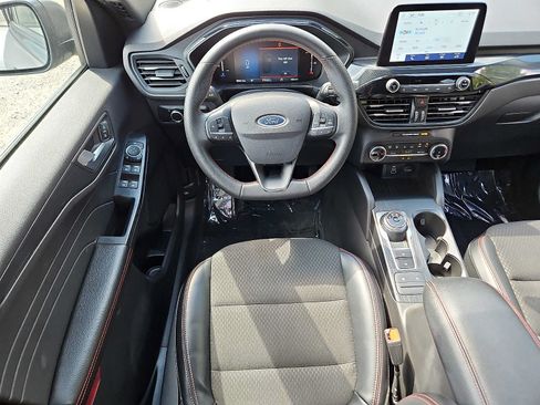 Used 2025 Ford Escape ST-Line AWD/4WD image 12