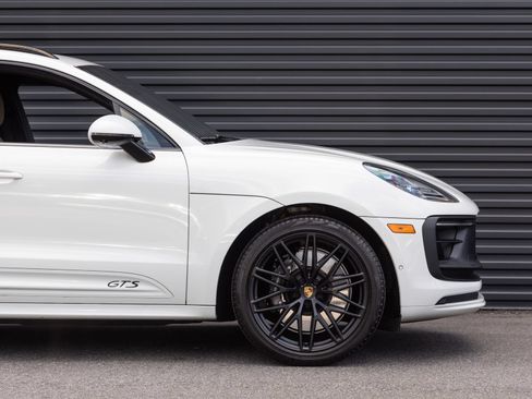 Certified 2023 Porsche Macan GTS AWD/4WD image 9