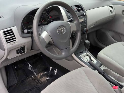 Used 2010 Toyota Corolla image 10
