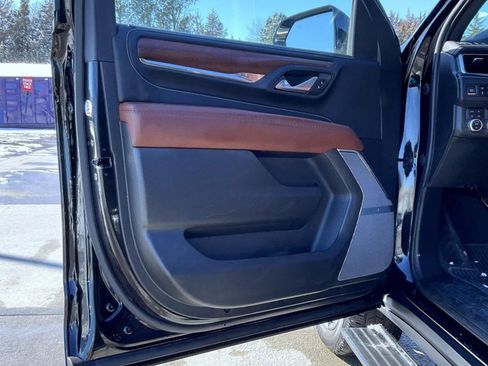 Used 2023 GMC Yukon Denali Ultimate image 9