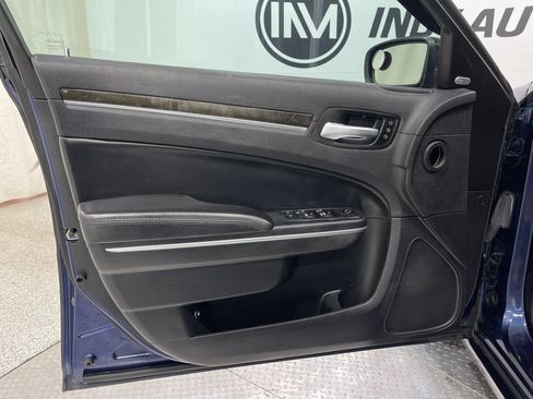 Used 2014 Chrysler 300 C AWD/4WD image 14