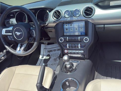 Used 2017 Ford Mustang GT Premium w/ GT Performance Package RWD image 19