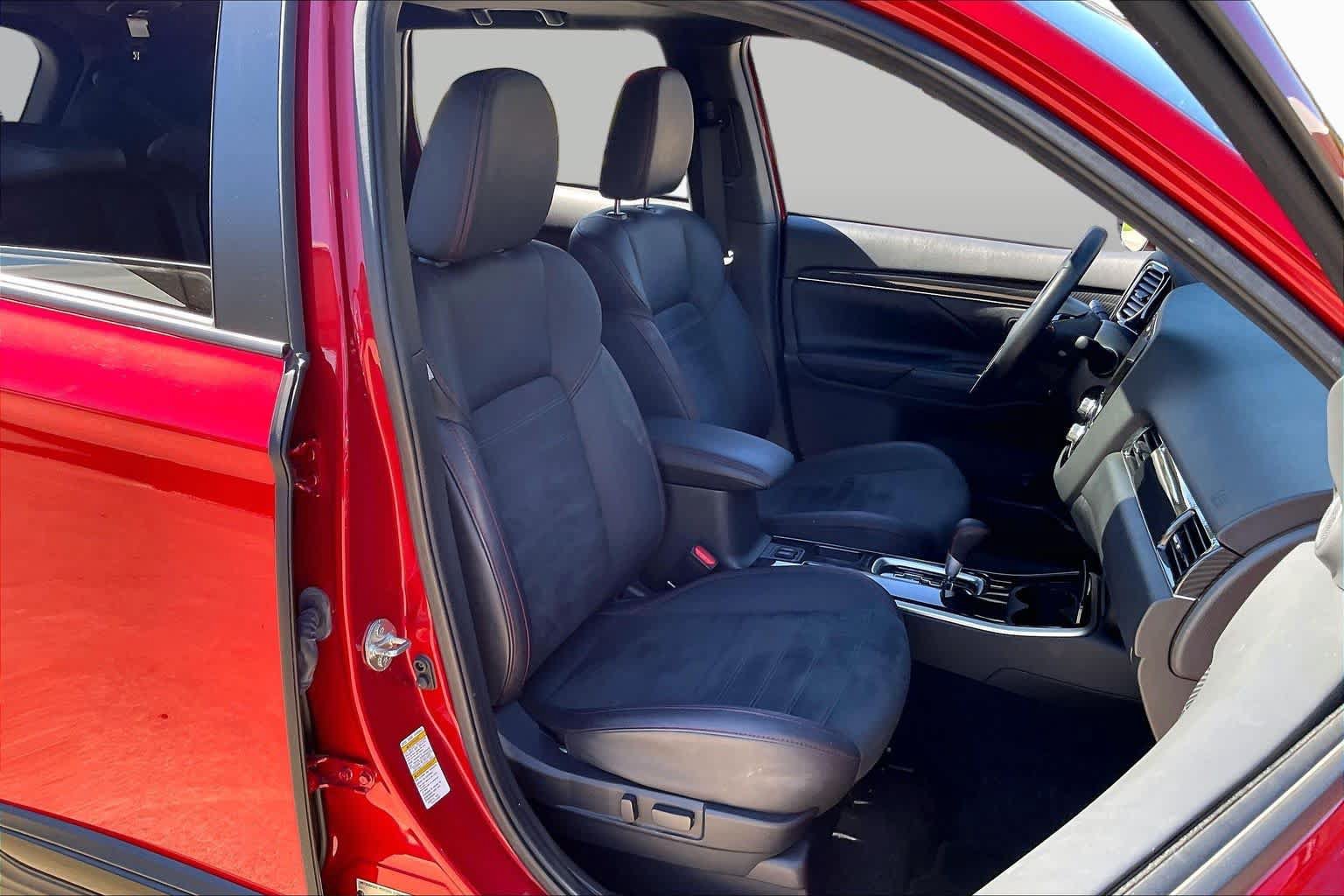Used 2020 Mitsubishi Outlander LE FWD image 9