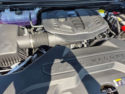 New 2026 Jeep Grand Wagoneer 2WD image 18