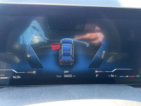 Used 2025 BMW X7 xDrive40i w/ Climate Comfort Package image 30