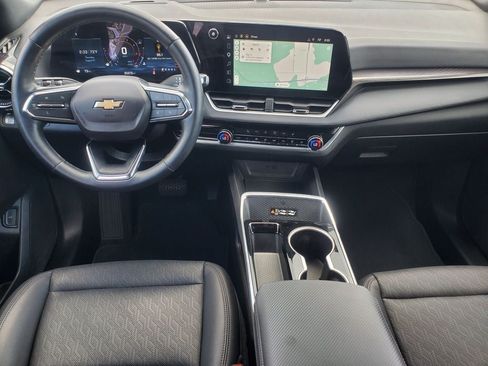 Used 2025 Chevrolet Equinox LT w/ Convenience Package II FWD image 24