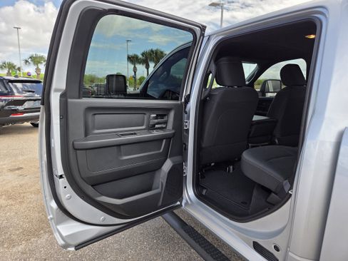 New 2026 RAM 2500 Tradesman AWD/4WD image 15