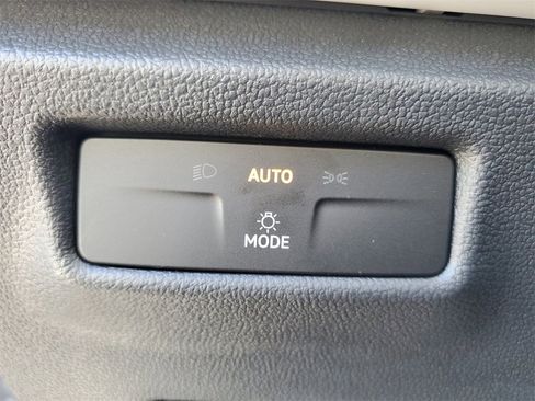 New 2026 Volkswagen Tiguan S image 30