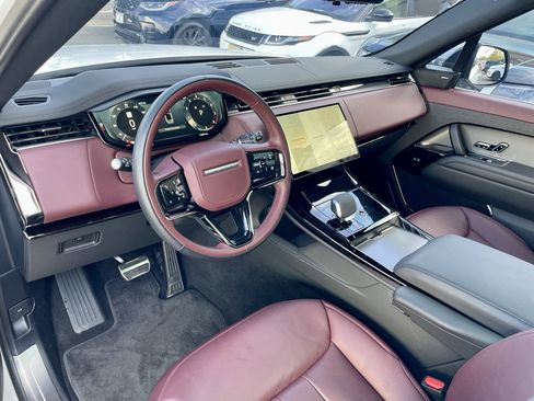 Certified 2025 Land Rover Range Rover Sport Dynamic SE image 13