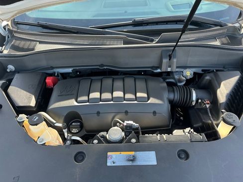 Used 2017 GMC Acadia Limited SLT image 16