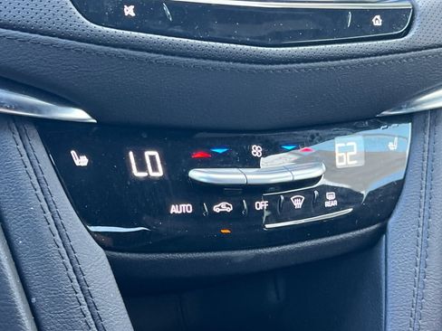 Used 2025 Cadillac XT5 Luxury w/ LPO, Floor Liner Package FWD image 28