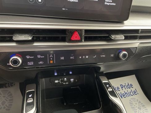 New 2026 Kia Sorento S w/ S Panoramic Sunroof Package FWD image 32