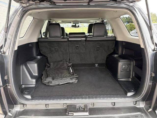 Used 2018 Toyota 4Runner SR5 Premium RWD image 16