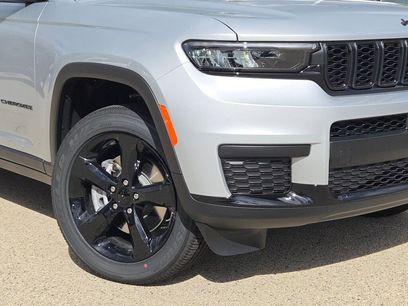 New 2025 Jeep Grand Cherokee L Altitude