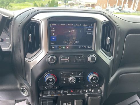 Used 2022 Chevrolet Silverado 1500 LTZ AWD/4WD image 20